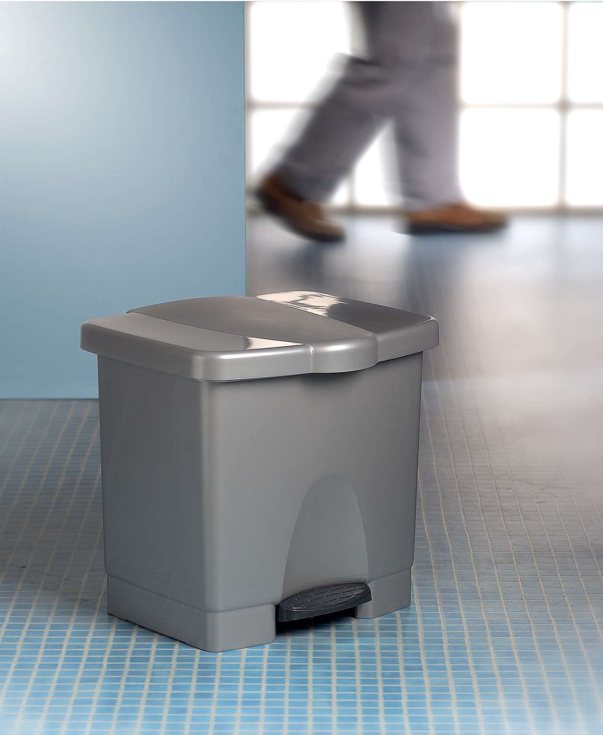 Poubelle de recyclage avec pédale-34L-653-basement-use